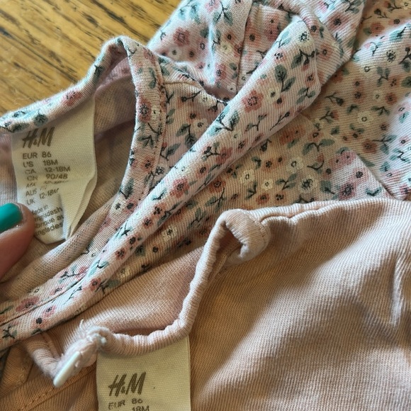 Toddler Girl Tops and Leggings Bundle Size 12-18 Months - Picture 9 of 11